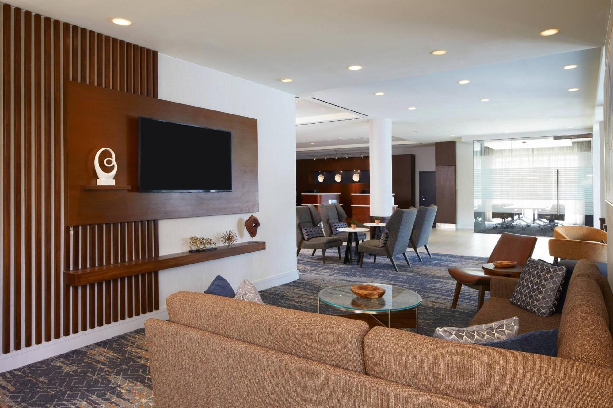 Courtyard Angeles Lax\u002fcentury Boulevard Hotel 3*