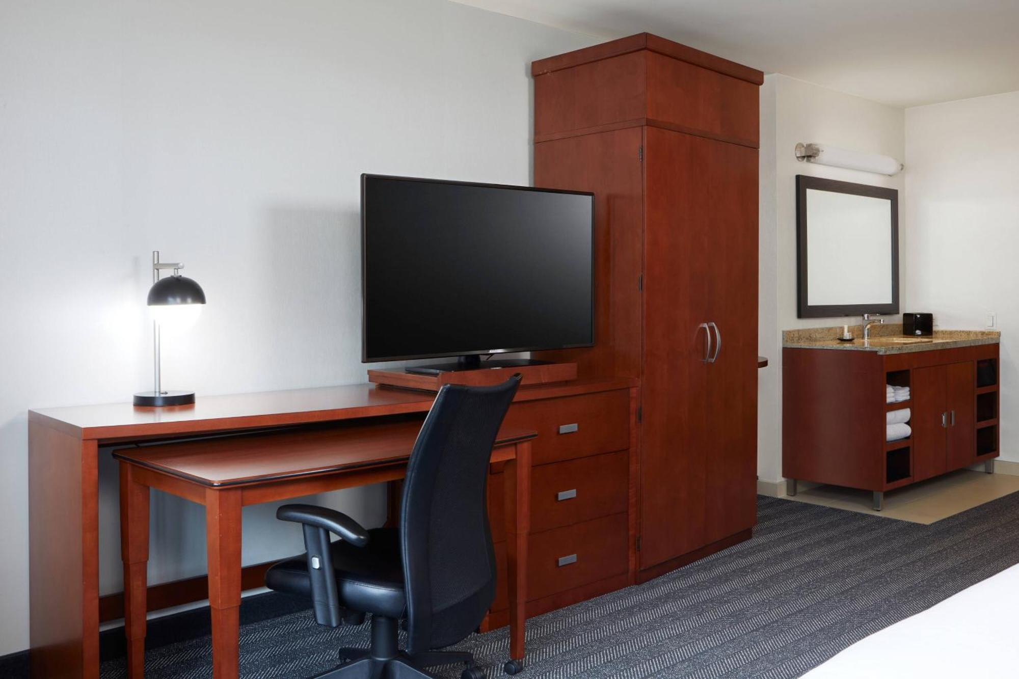 Hotel Courtyard By Marriott Angeles Lax / Century Boulevard