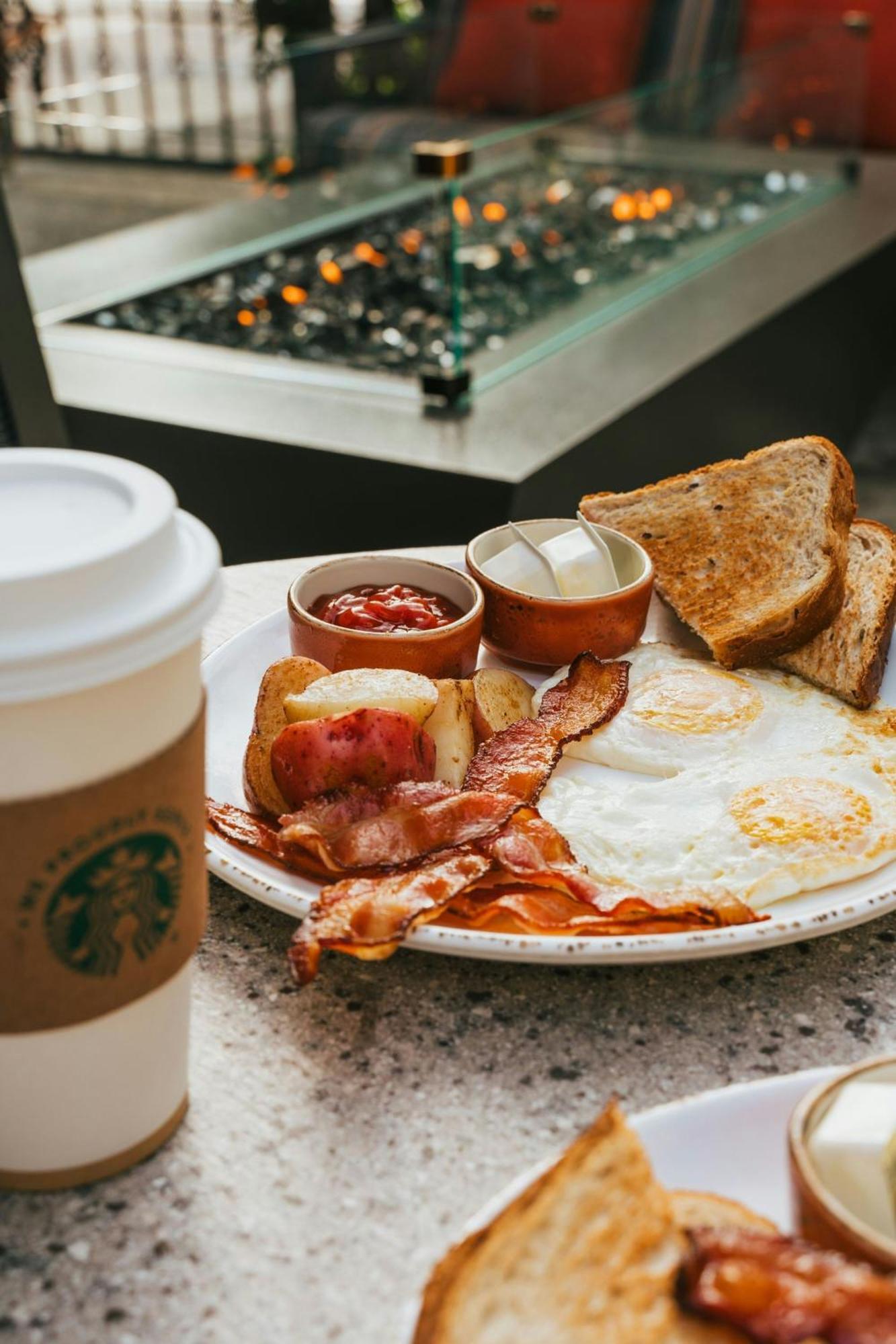 Courtyard By Marriott Angeles Lax / Century Boulevard Hotel